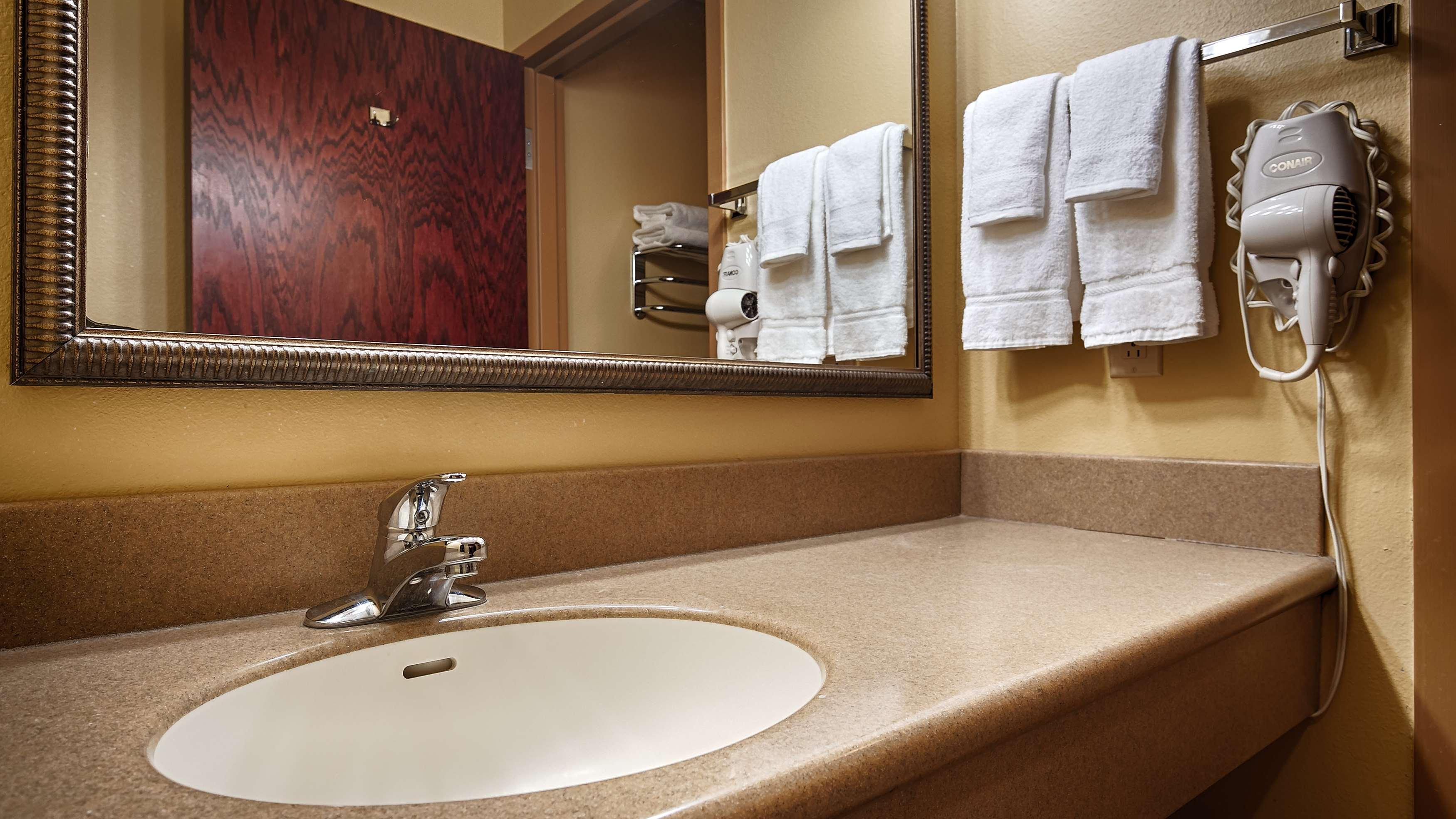 Best Western Plus Two Rivers Hotel & Suites Demopolis Zewnętrze zdjęcie