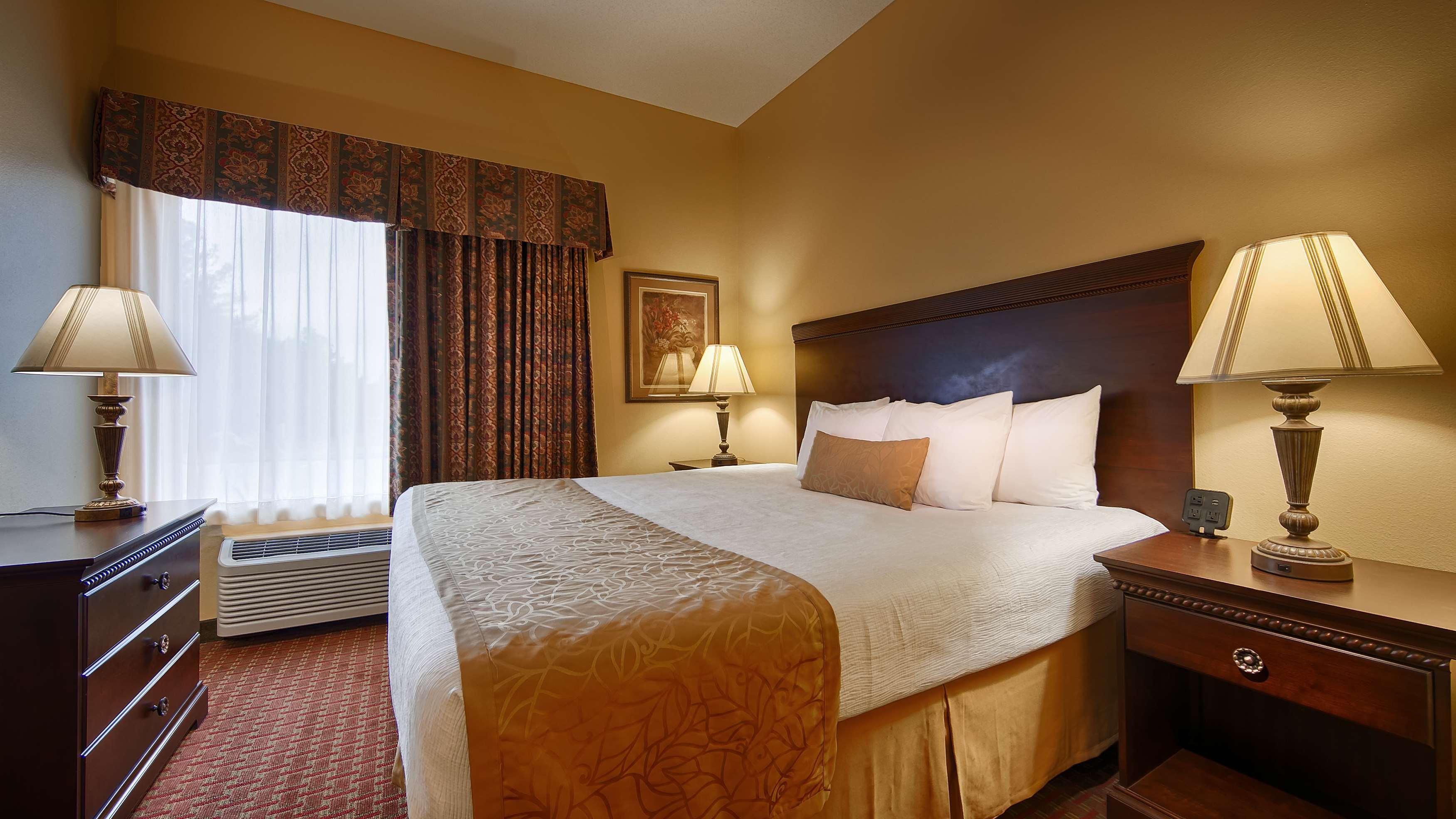 Best Western Plus Two Rivers Hotel & Suites Demopolis Zewnętrze zdjęcie