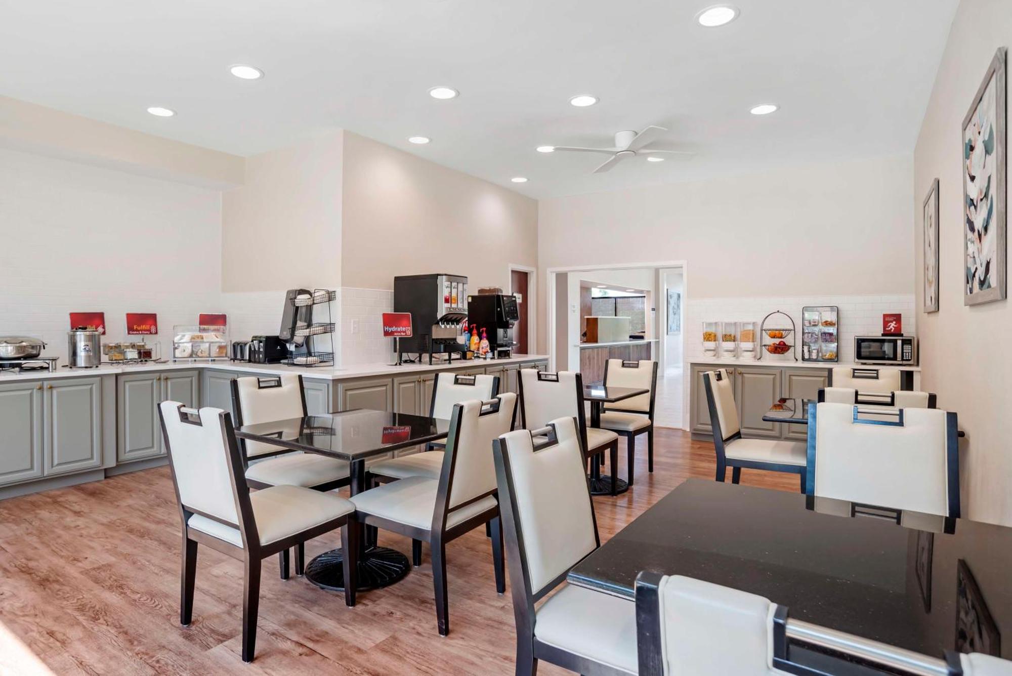 Best Western Plus Two Rivers Hotel & Suites Demopolis Zewnętrze zdjęcie