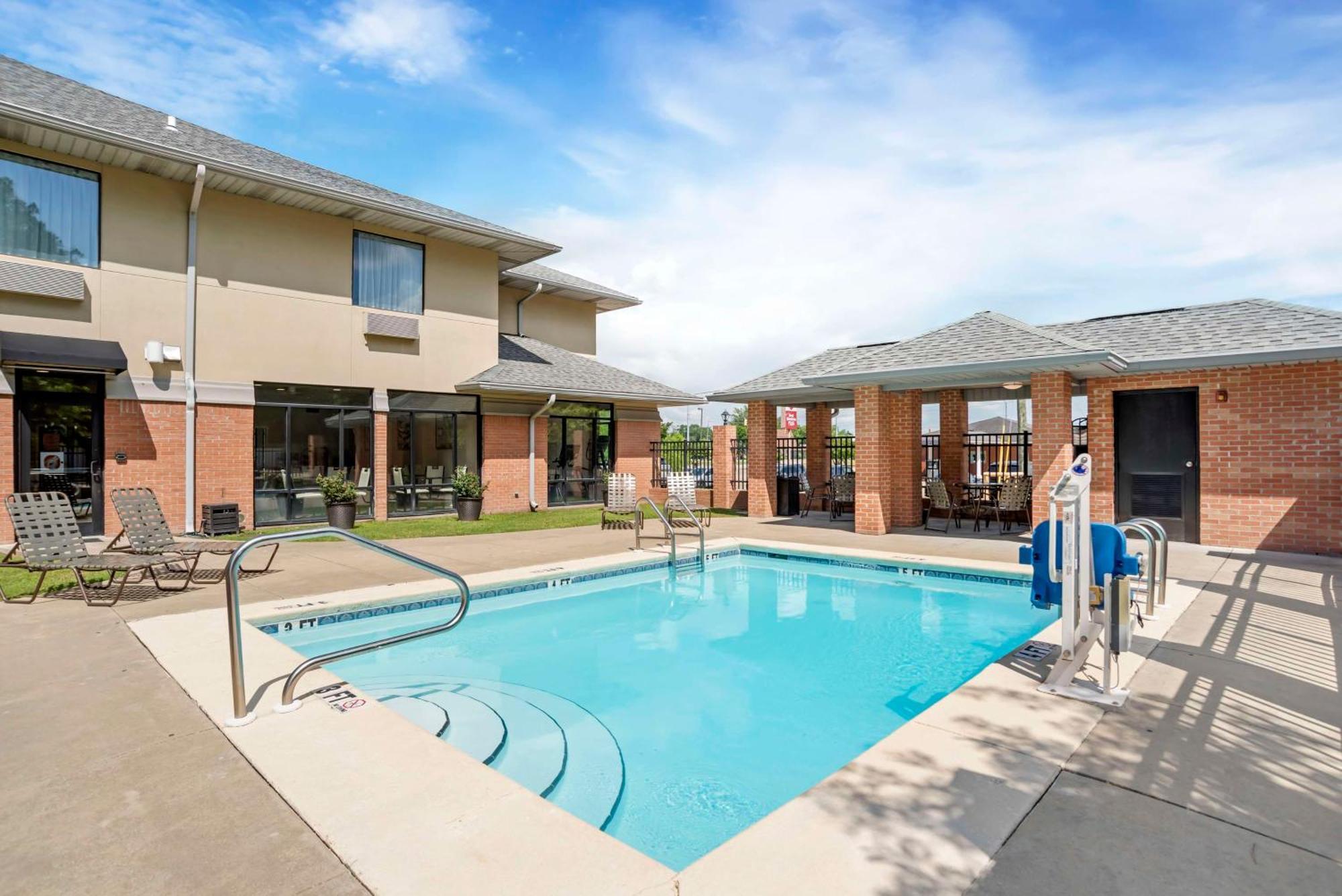 Best Western Plus Two Rivers Hotel & Suites Demopolis Zewnętrze zdjęcie
