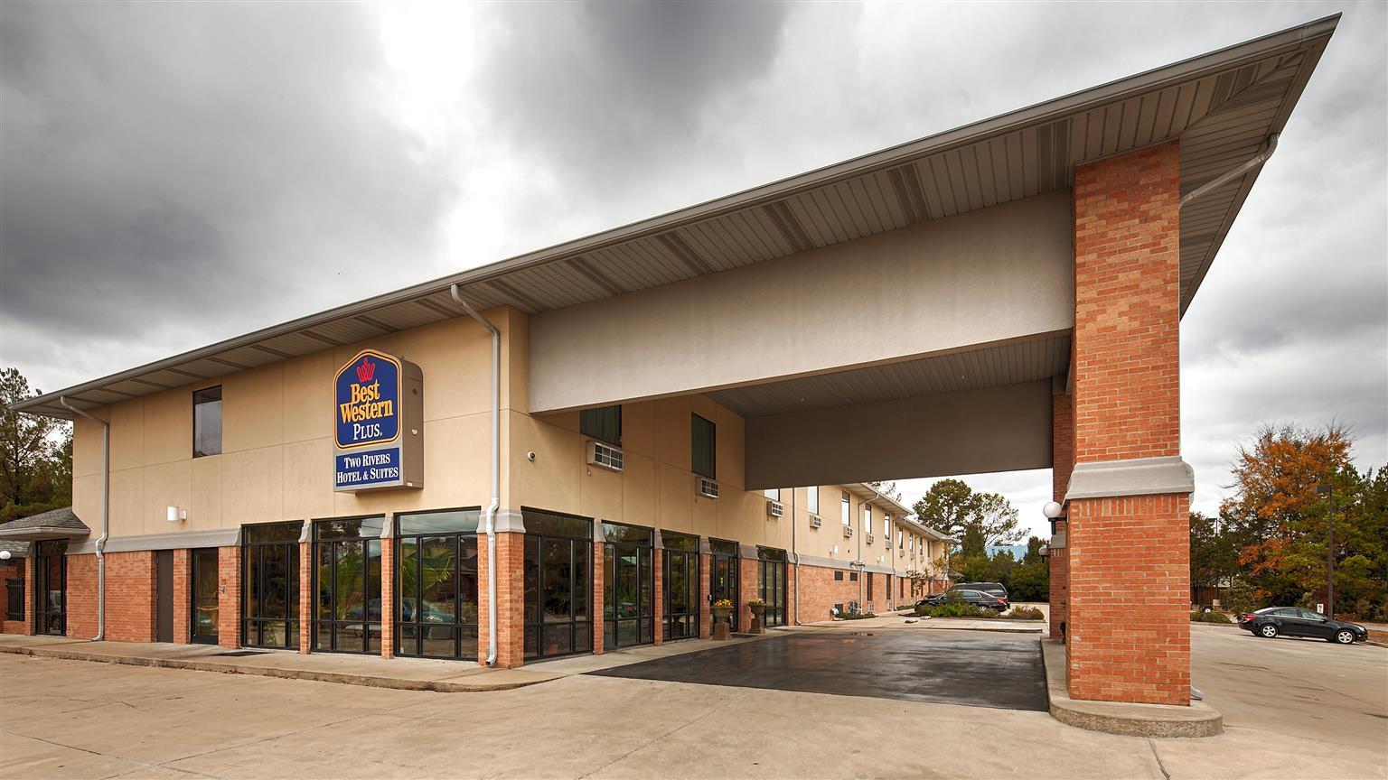 Best Western Plus Two Rivers Hotel & Suites Demopolis Zewnętrze zdjęcie